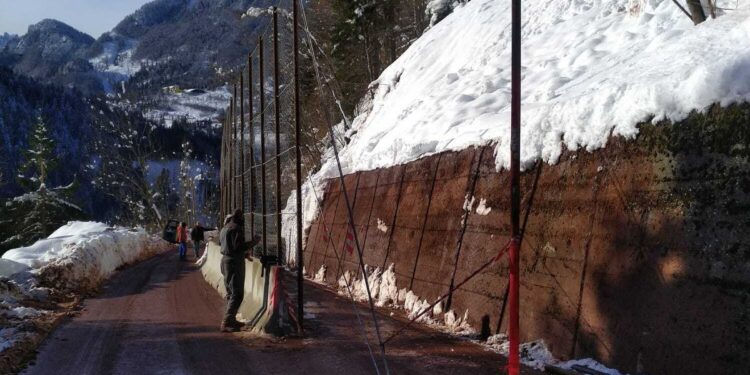 Riaperta la strada da Forni Avoltri a Collina