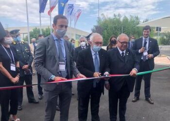 “Ripartire con la scuola in presenza”