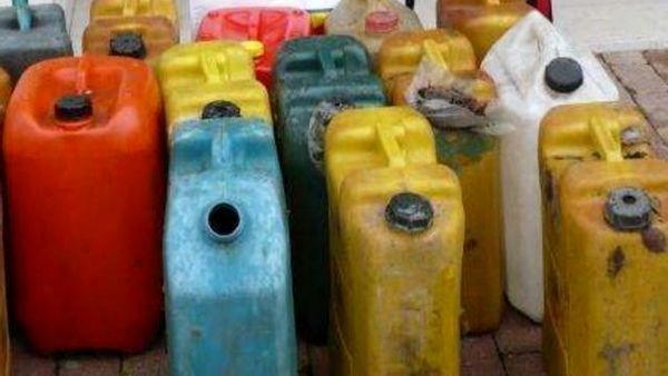 Rubavano gasolio nei cantieri, due arresti