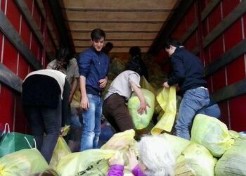 Torna la grande Raccolta Caritas di indumenti usati