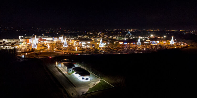 Saldi al via, con le Befane itineranti al Città Fiera
