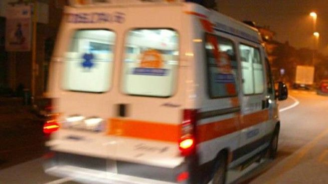 Scontro tra tre auto, muore un 39enne