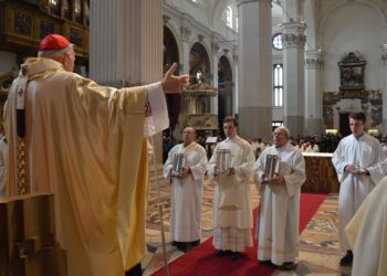 Scuola, Giovedì Santo rimanga festivo