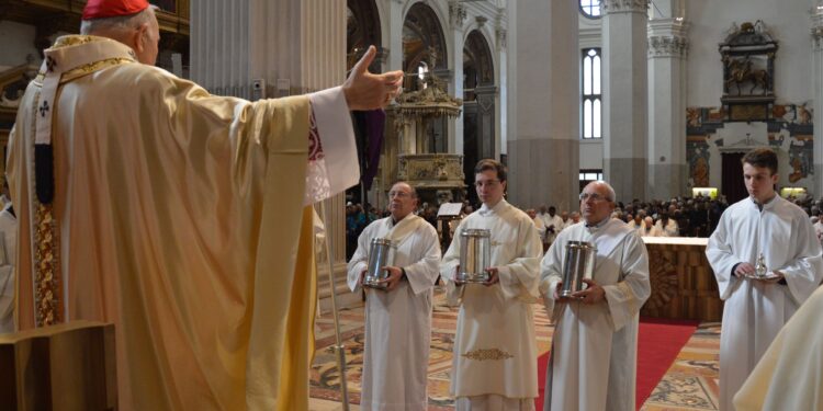 Scuola, Giovedì Santo rimanga festivo