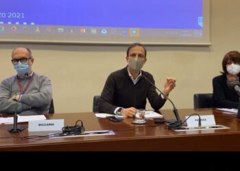 Scuole medie, superiori e università chiuse da lunedì in Fvg