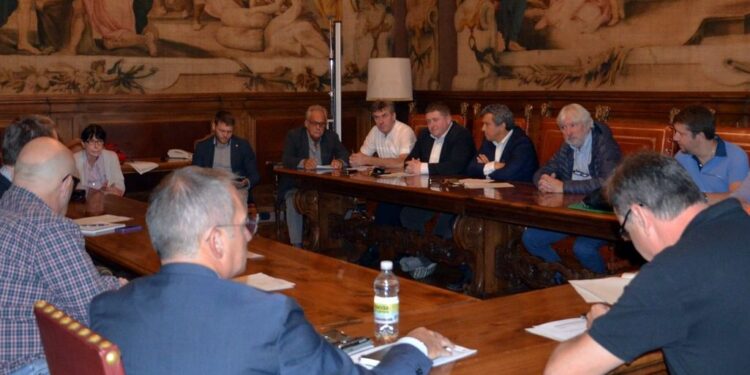 Scuole superiori alle Uti dal 1° gennaio, si rischia il caos