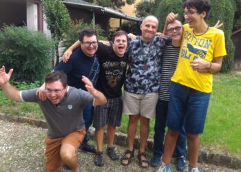 Sei ragazzi con disabilità provano a vivere da soli