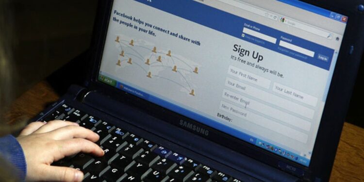 Serracchiani: “Su facebook la libertà di parola diventa licenza d’insulto”