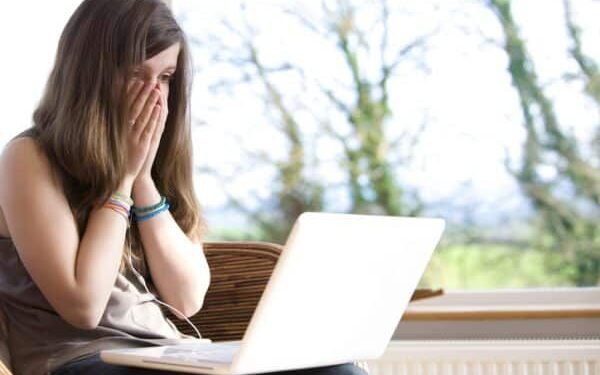 Sextortion contro minori, impennata di casi