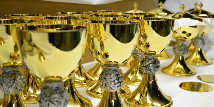 Sgominato il racket della lucidatura di arredi sacri