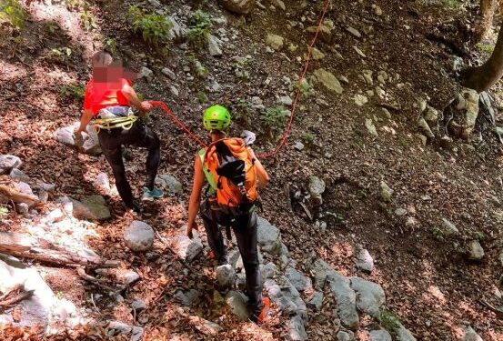 Si perde in montagna. Rintracciato dai soccorritori