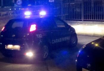 Stalking, pedina e molesta una donna