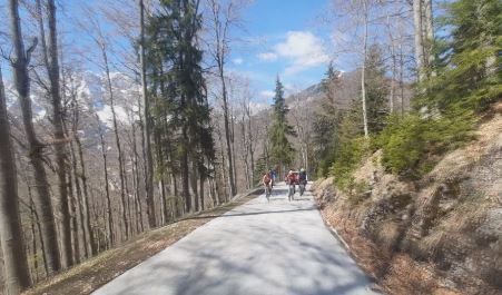 Strada del Lussari, prime multe alle bici in discesa