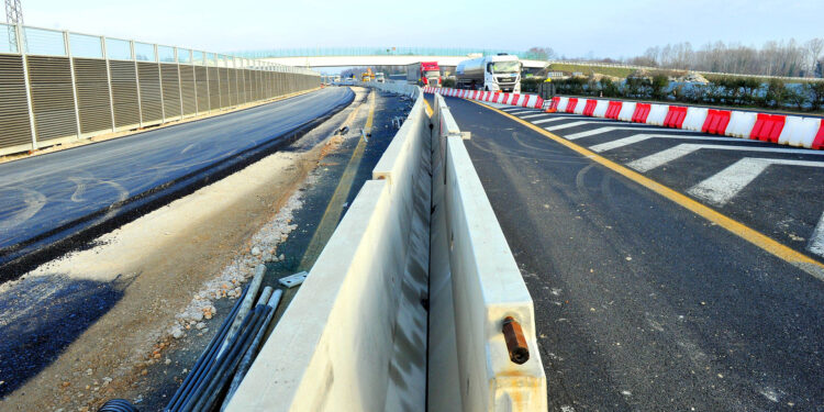 Sulla A4 scambio di carreggiata fino al 21 agosto