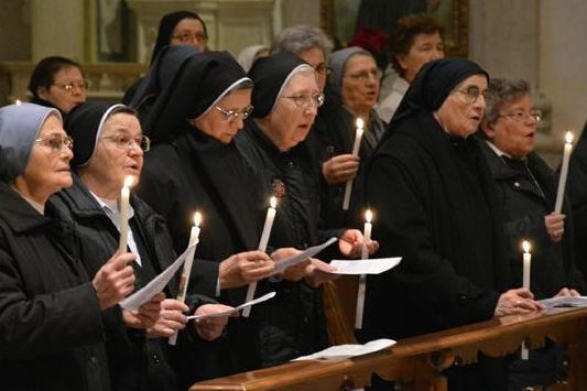Suore e religiosi, oggi si celebra la forza del “per sempre”