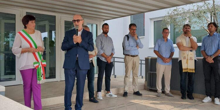 Taglio del nastro per la primaria “Risultive” di Bertiolo