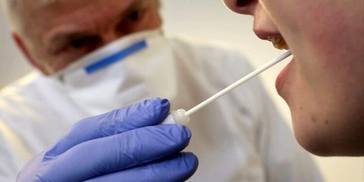 Tampone obbligatorio per chi arriva da Croazia, Grecia, Malta e Spagna