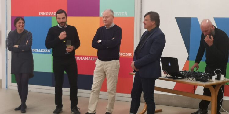 Tappezzieri cercansi: si rinnova l’appello del Cluster Arredo: