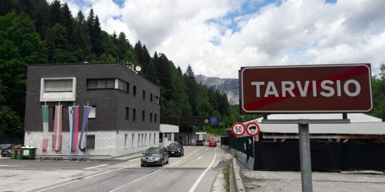 Test Covid al confine, nessuna coda a Tarvisio
