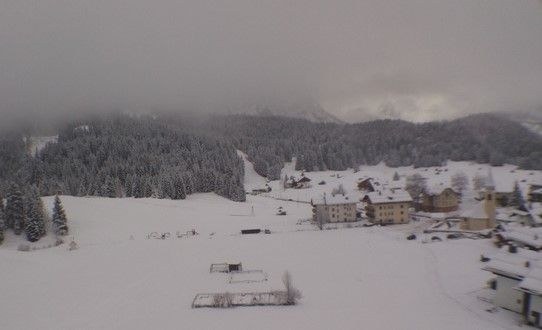 Torna la neve sulle montagne in Friuli, 50cm a Tarvisio