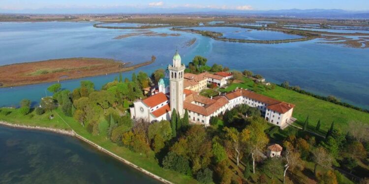 Un centinaio di adolescenti pellegrini a Barbana e Grado