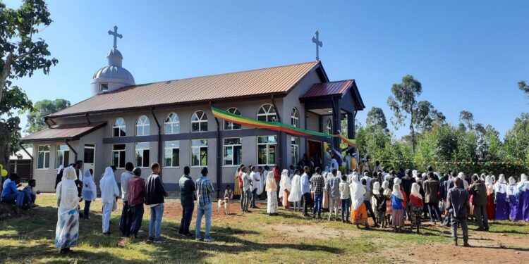 Una nuova chiesa a Emdibir, grazie agli aiuti da Udine