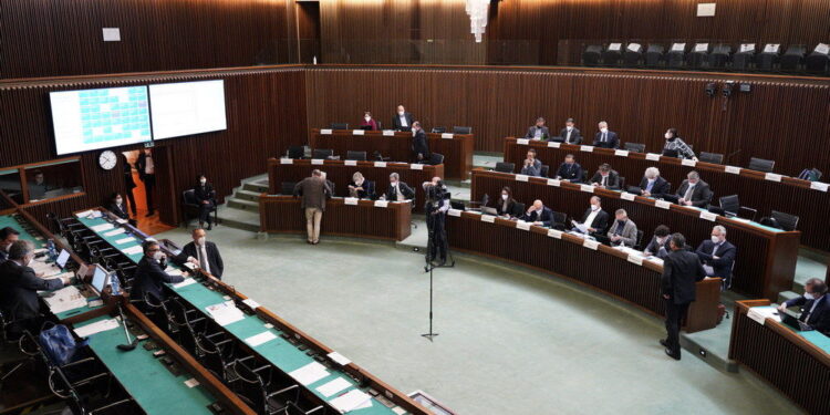 Università, iscritti in calo