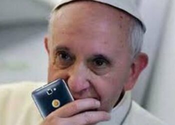 “Usiamo la Bibbia come il cellulare: sia sempre con noi”