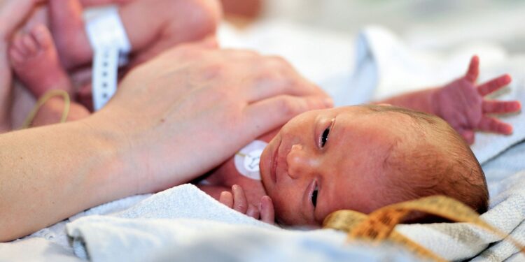 Utero in affitto, la “legge truffa” dell’associazione Coscioni