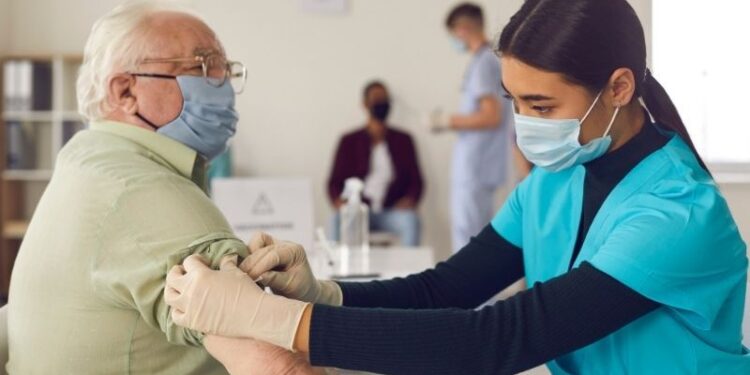 Vaccini Fvg, adesione solo al 47% tra gli over 90