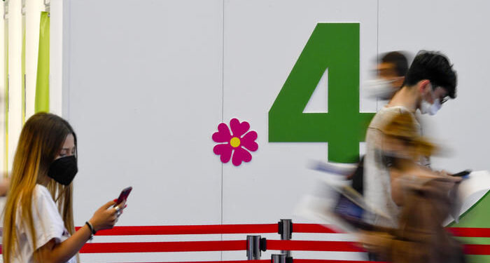 Vaccini: Fvg, da domani prenotabili booster da 12 anni in su