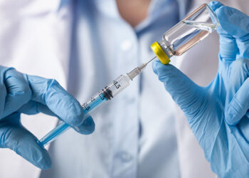 Vaccini, al via campagna antinfluenzale e anti-Covid