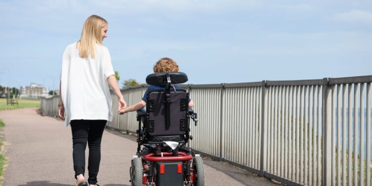 Vaccini, al via prenotazioni genitori disabili under16