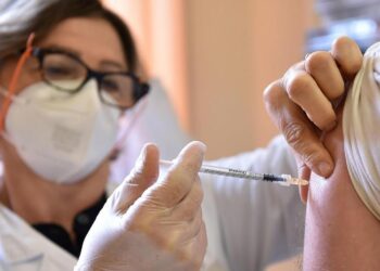 Vaccini: in Fvg aperte le prenotazioni per fascia 70-74enni