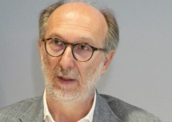 Vaccino, la quarta dose prenotabile anche online