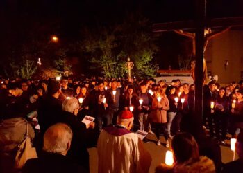 Via Crucis nei viali dell’ospedale