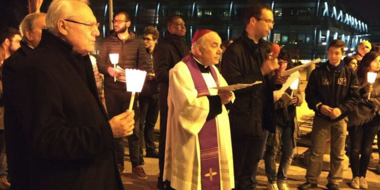 Via Crucis nella chiesa dell’ospedale e in streaming