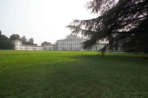 Villa Manin, un “tavolo tattile” e audioguide