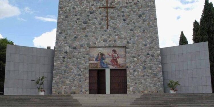 A Madonna Missionaria tre monaci dall'India