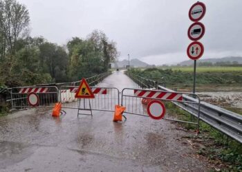 Chiusi i ponti tra Povoletto e Nimis e a Chiopris Viscone