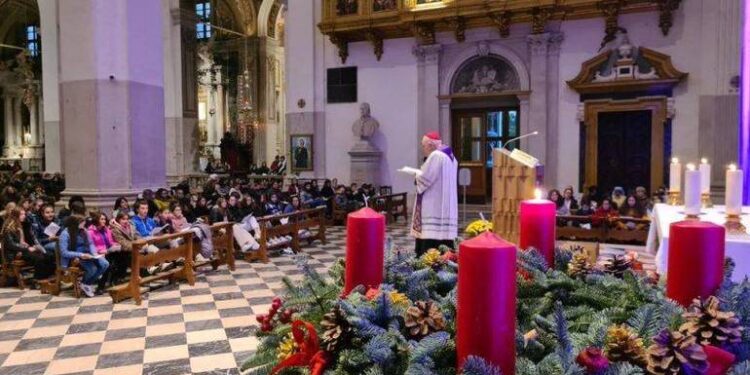 Domenica 3 dicembre 2023, alle ore 16, la chiesa udinese di San Pio X ospiterà il tradizionale appuntamento con cui i gruppi di preadolescenti aprono il cammino di Avvento. Assieme a loro ci sarà l'arcivescovo mons. Mazzocato «Prezioso ai miei occhi». Questo il tema del momento di preghiera promosso dall’Ufficio diocesano di pastorale giovanile. La “veglia pomeridiana” è uno dei momenti che contraddistinguono – peraltro – la proposta della MagicAvventura 2023-2024, intitolata “MagiC”: ai responsabili dei gruppi, infatti, sarà consegnata un’ulteriore serie di materiali per l’animazione. Al termine dell’incontro è previsto un momento conviviale nell’attiguo oratorio