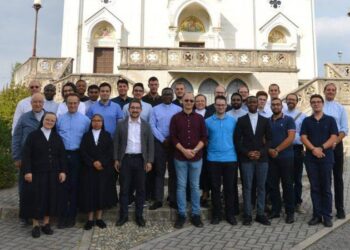 In preghiera per i seminaristi e i loro educatori