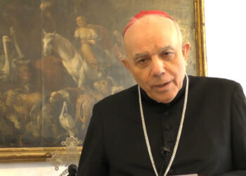 «Il cuore abbia leggerezza sulle ali della speranza»: il messaggio natalizio dell’Arcivescovo di Udine