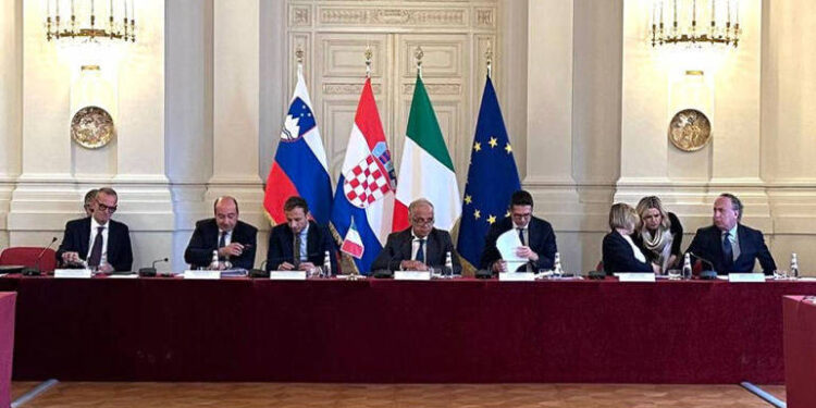 Piantedosi a Trieste: "Su hotspot Fvg il dossier non è ancora chiuso"