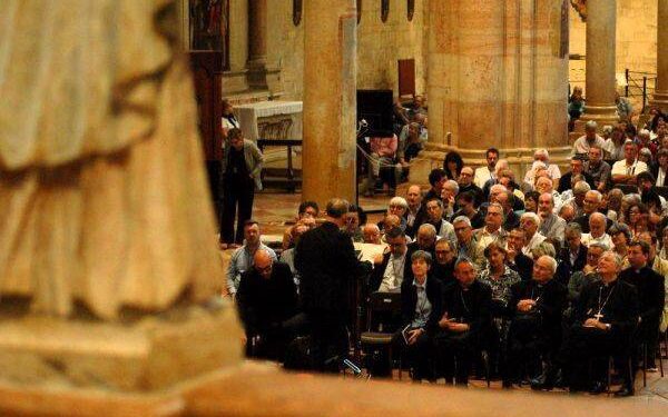 “Ritrovare forza dall’Eucaristia”, le diocesi del Nordest a convegno