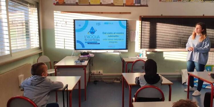 Torna "L'acqua in cattedra"