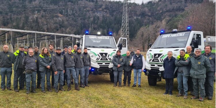 Due nuove autobotti antincendio al Corpo forestale