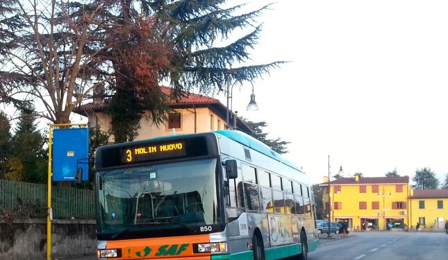 Over65, confermate le agevolazioni su bus e treni