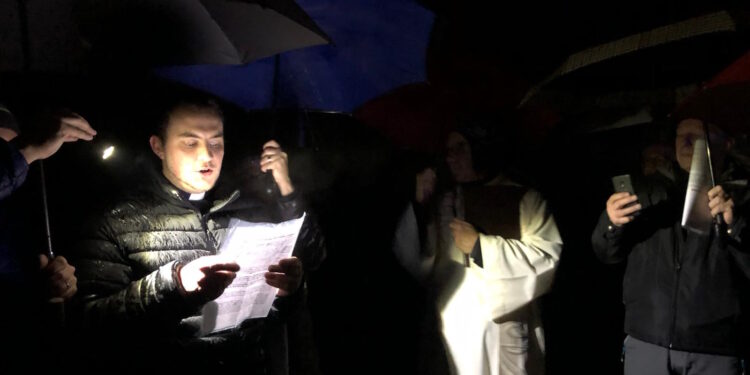 Marcia della Pace sotto la pioggia, il 31 dicembre 2023 a Zuglio