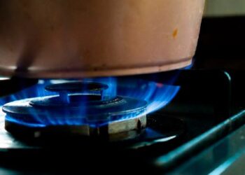 Gas, fine del mercato tutelato, «ma non affrettate le scelte per il nuovo fornitore»